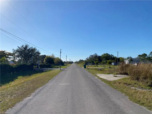 4267  70th NE AVE, Naples, FL 34120