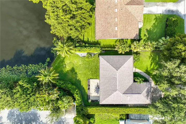 1073 Alhambra Cir, Naples, Florida 34103