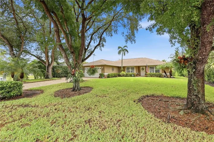1073 Alhambra Cir, Naples, Florida 34103