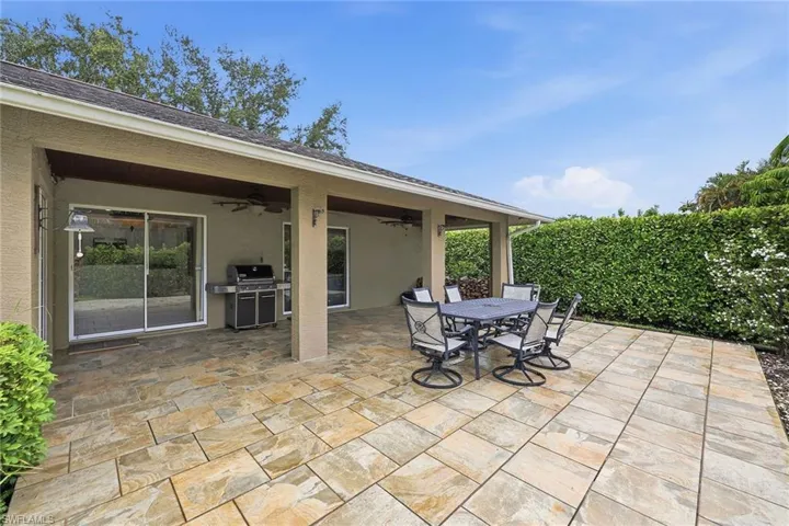 1073 Alhambra Cir, Naples, Florida 34103