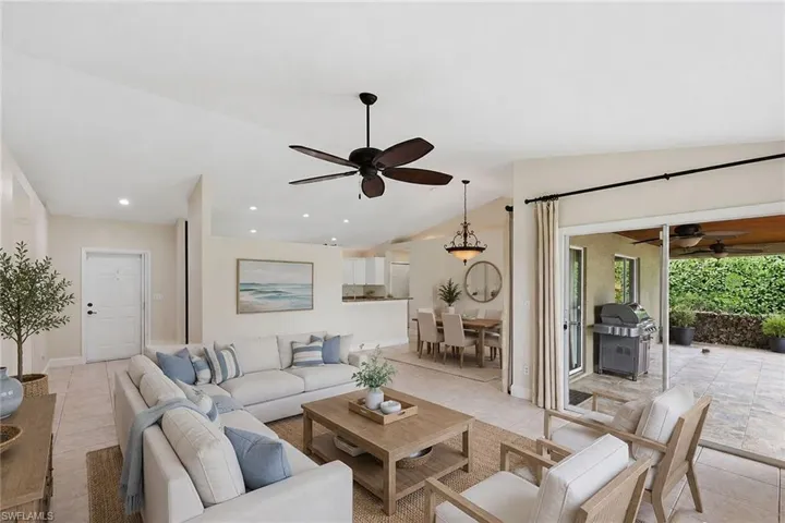 1073 Alhambra Cir, Naples, Florida 34103