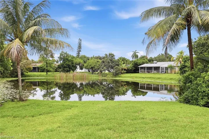 1073 Alhambra Cir, Naples, Florida 34103