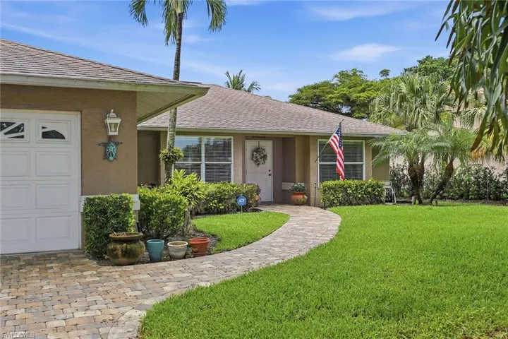 1073 Alhambra Cir, Naples, Florida 34103