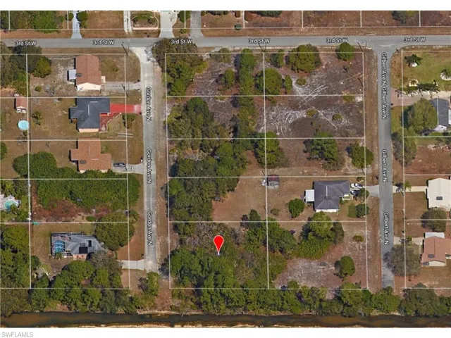 200 Gordon Ave N, Lehigh Acres Fl 33971