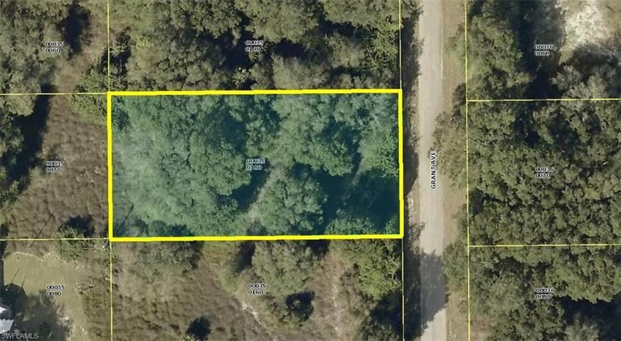 1811  Grant  AVE, Lehigh Acres, FL 33972