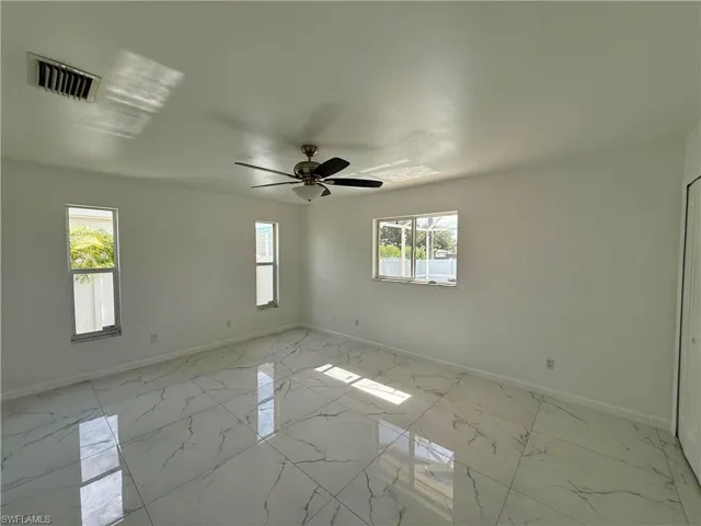 2209 Ne 9th Ave, Cape Coral, Florida 33909