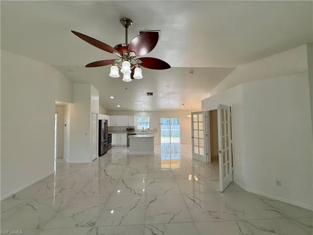 2209 Ne 9th Ave, Cape Coral, Florida 33909