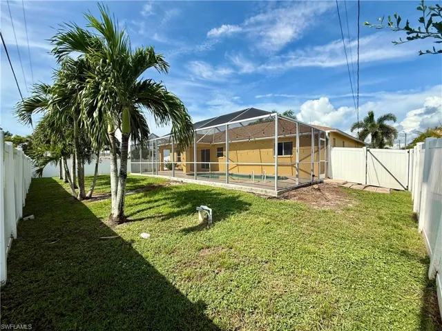 2209 Ne 9th Ave, Cape Coral, Florida 33909