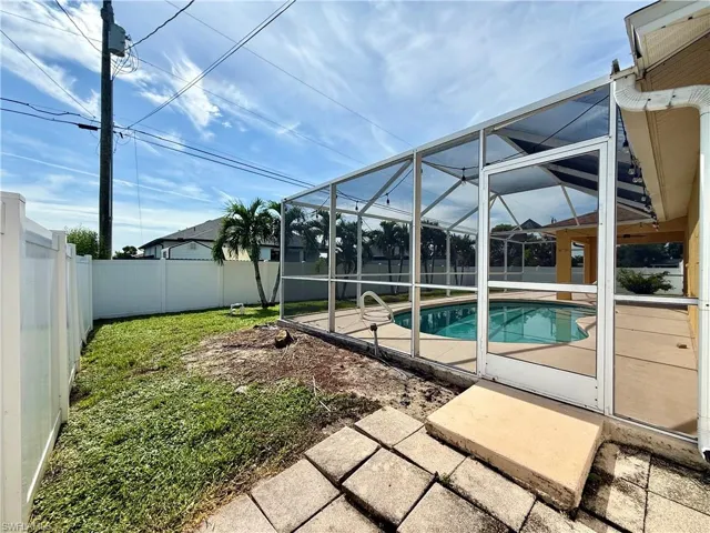2209 Ne 9th Ave, Cape Coral, Florida 33909