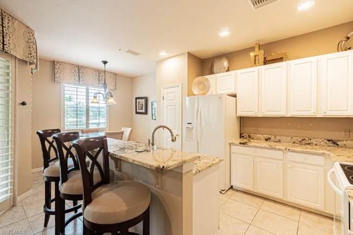 9641 Spanish Moss Way 4011, Bonita Springs, Florida 34135