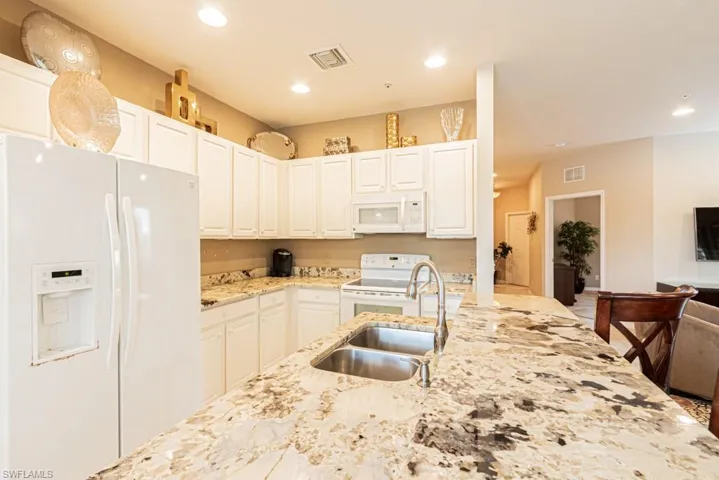 9641 Spanish Moss Way 4011, Bonita Springs, Florida 34135