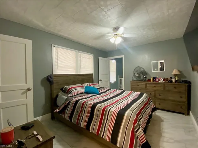 Bedroom with ceiling fan
