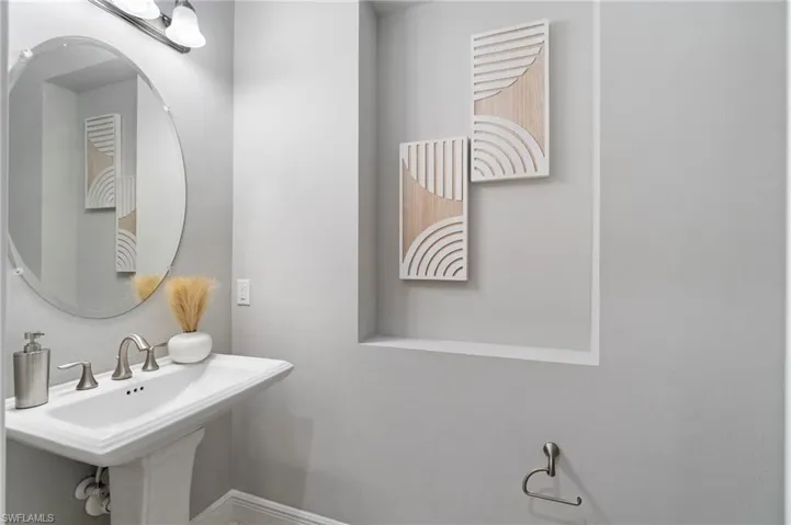 4437 Tamarind Way, Naples, Florida 34119
