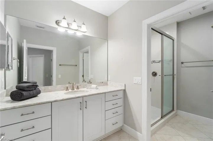 4437 Tamarind Way, Naples, Florida 34119