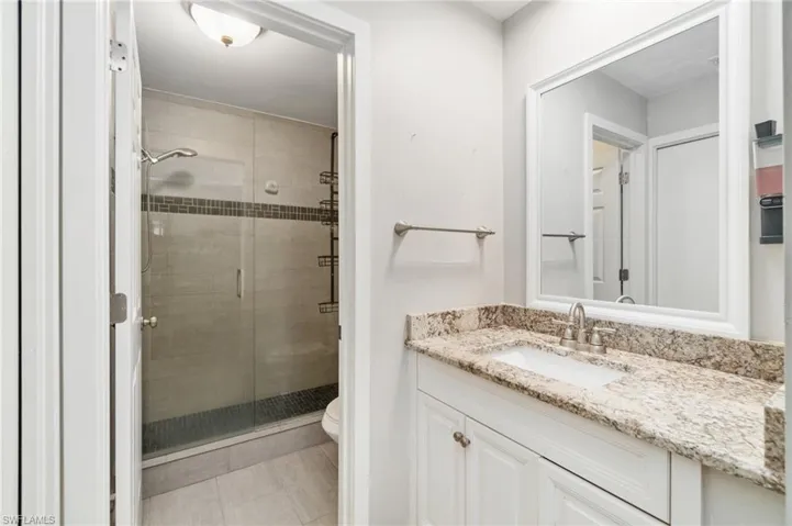 5700  Woodmere Lake  CIR, Naples, FL 34112