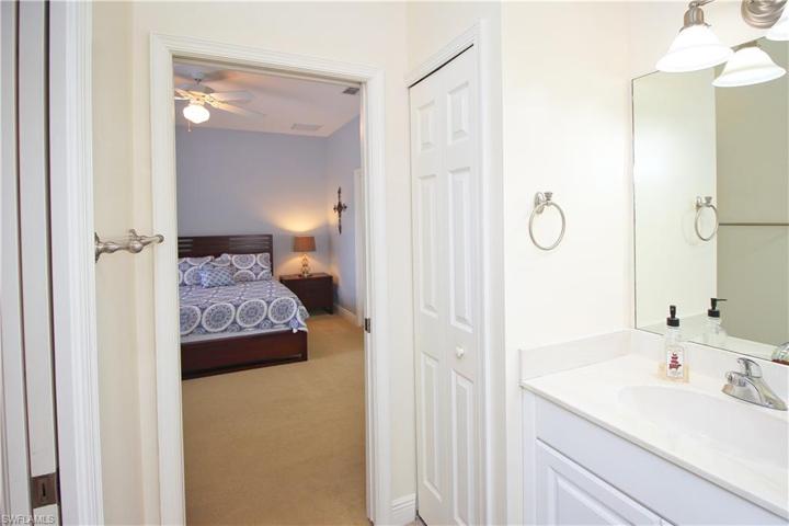 Second en-suite bathroom