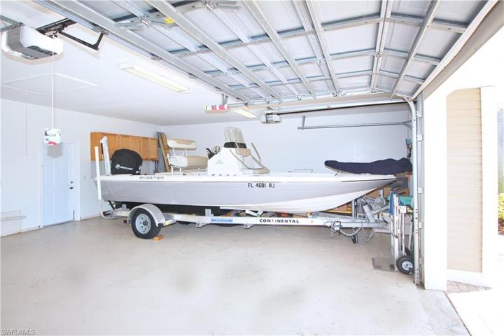 Very rare oversized 3 car garage with 8ft doors