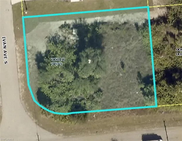 327/329 Ivan Ave S, Lehigh Acres Fl 33973