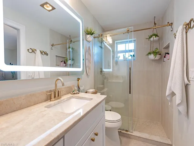 23 Knights Bridge Rd A54, Naples, Florida 34112