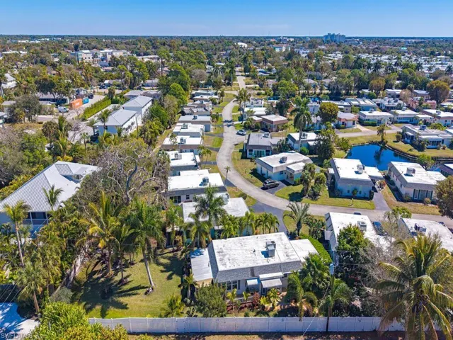 23 Knights Bridge Rd A54, Naples, Florida 34112