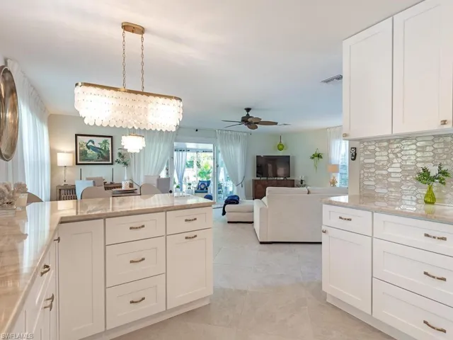 23 Knights Bridge Rd A54, Naples, Florida 34112
