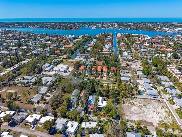 23 Knights Bridge Rd A54, Naples, Florida 34112