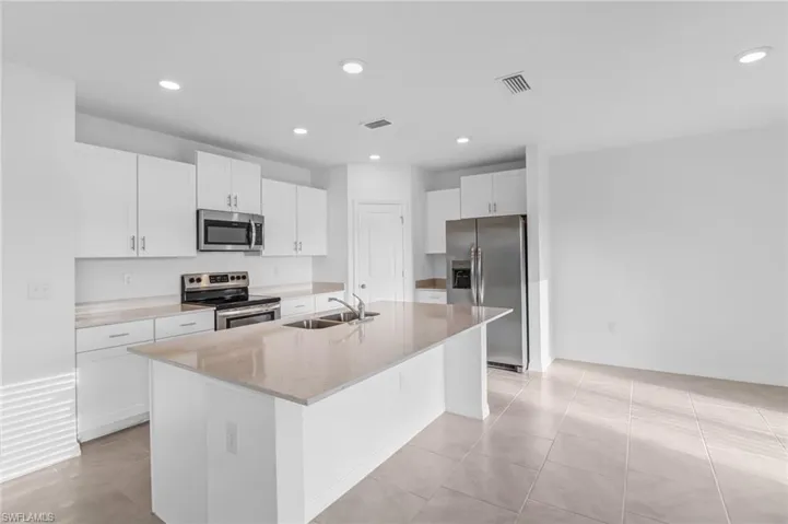 17812  Belforte  CT, North Fort Myers, FL 33917