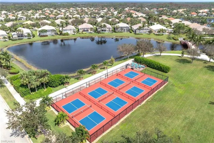 8027  Sorrento  LN, Naples, FL 34114