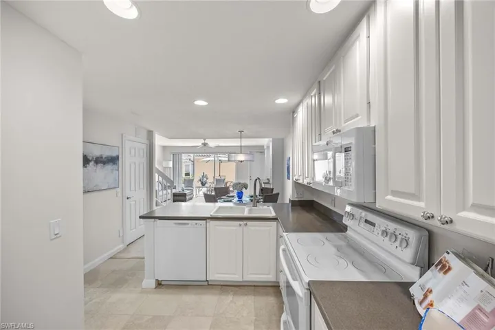 8027  Sorrento  LN, Naples, FL 34114
