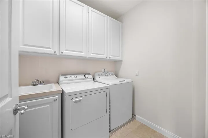 8027  Sorrento  LN, Naples, FL 34114