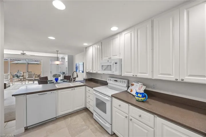 8027  Sorrento  LN, Naples, FL 34114
