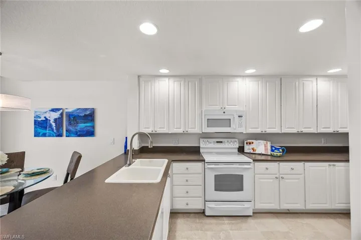 8027  Sorrento  LN, Naples, FL 34114