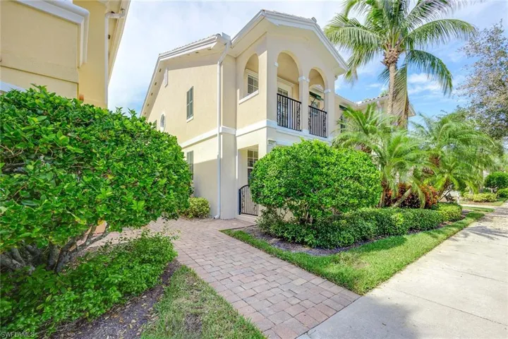 8027  Sorrento  LN, Naples, FL 34114