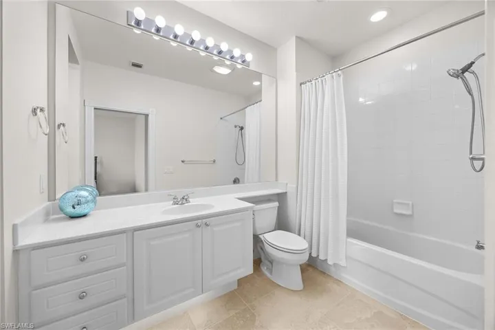 8027  Sorrento  LN, Naples, FL 34114