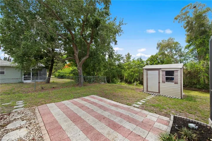 8484  Buena Vista  RD, Fort Myers, FL 33967