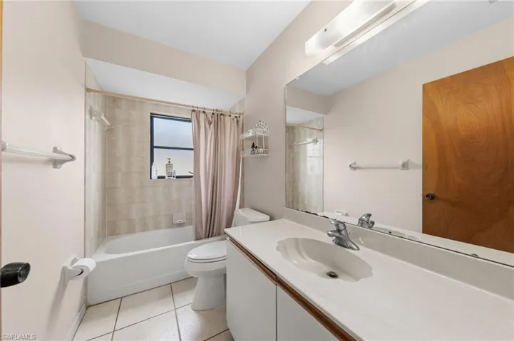 8484  Buena Vista  RD, Fort Myers, FL 33967