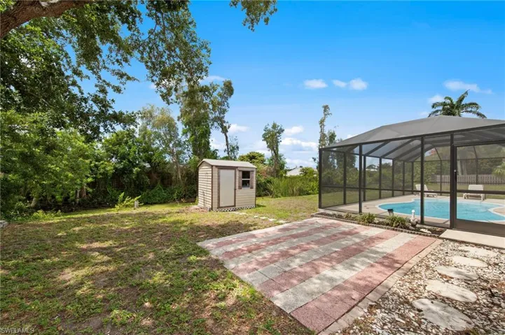 8484  Buena Vista  RD, Fort Myers, FL 33967