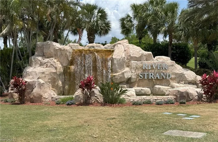 River Strand Golf & Country Club