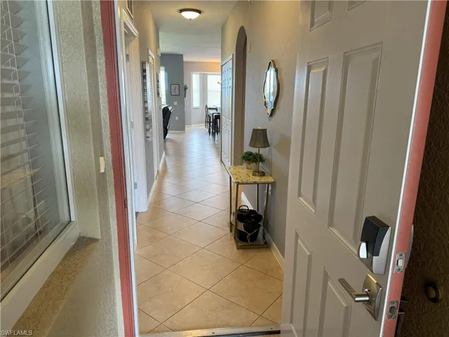 Screened front entrance
