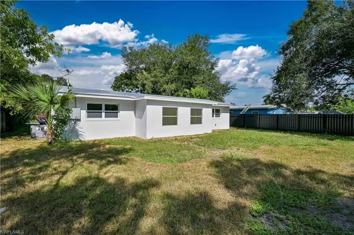 367 Rosemont Dr, Fort Myers, Florida 33916