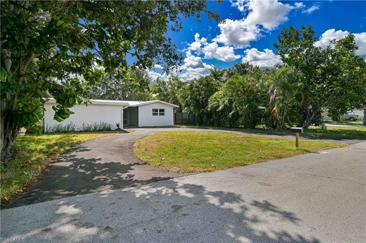 367 Rosemont Dr, Fort Myers, Florida 33916