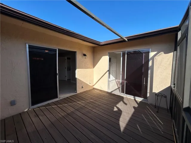 Walk out screen lanai from master and guest room