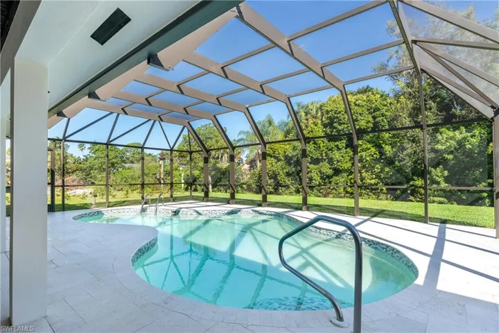 5105 Berkeley Dr, Naples, Florida 34112
