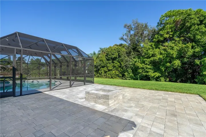 5105 Berkeley Dr, Naples, Florida 34112