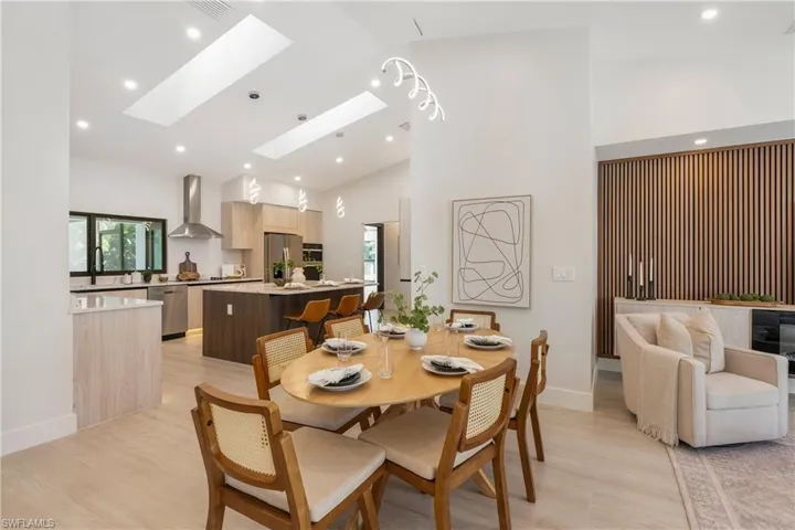 5105 Berkeley Dr, Naples, Florida 34112