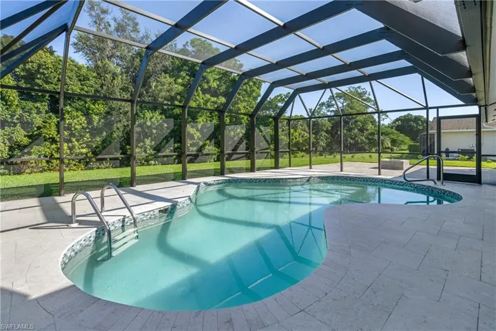 5105 Berkeley Dr, Naples, Florida 34112