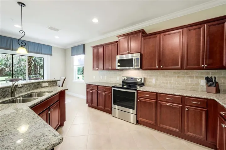 9532  Ironstone  TER, Naples, FL 34120