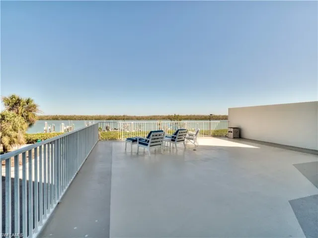 RARE extended lanai right out from your private balcony