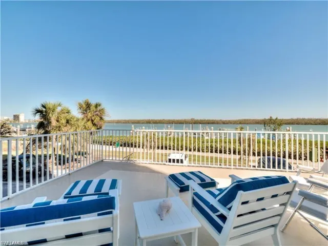 RARE extended lanai right out from your private balcony