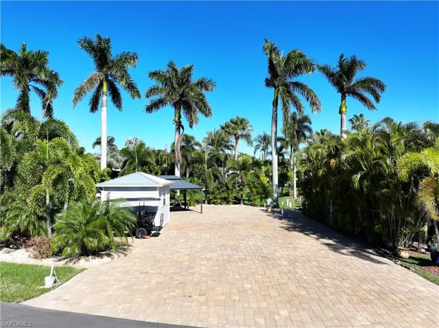 5861 Maplewood Ct, Fort Myers, Florida 33905